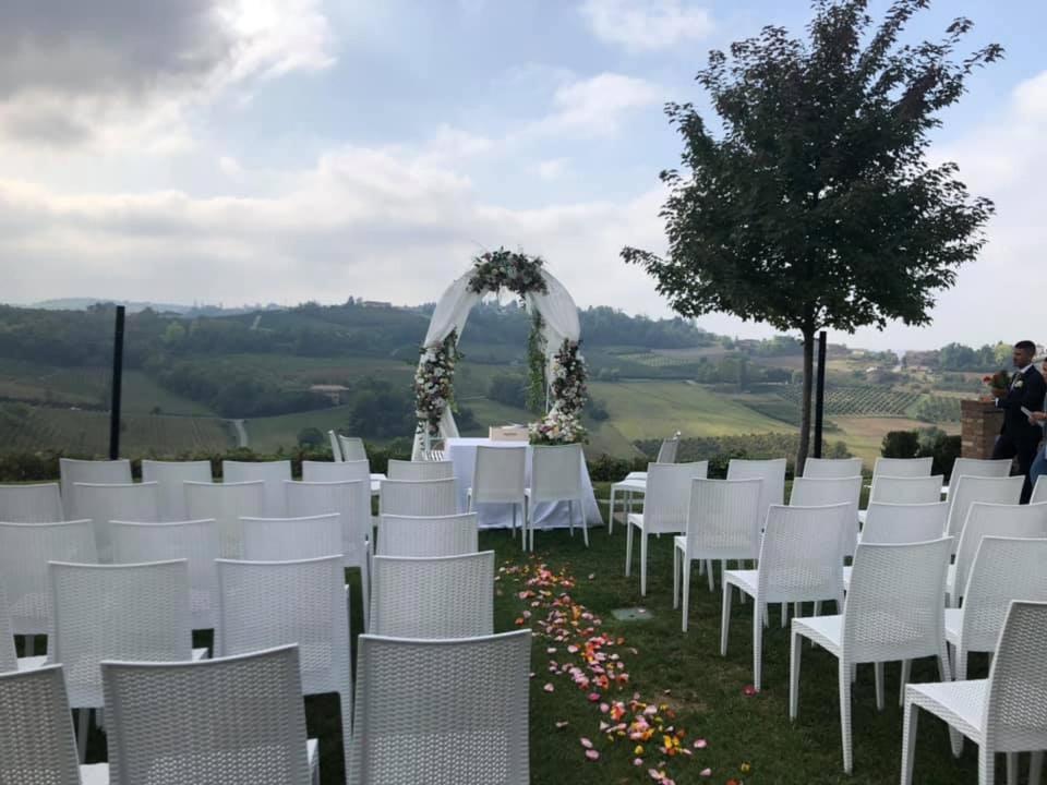 Agriturismo Podere La Piazza Costigliole d'Asti Luaran gambar