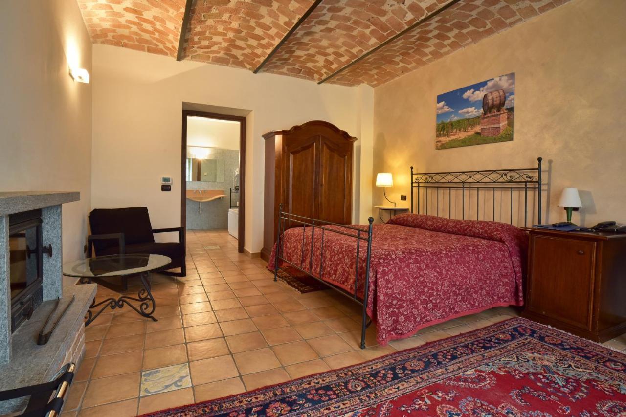 Agriturismo Podere La Piazza Costigliole d'Asti Luaran gambar