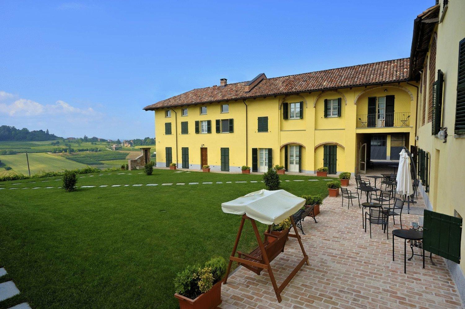 Agriturismo Podere La Piazza Costigliole d'Asti Luaran gambar