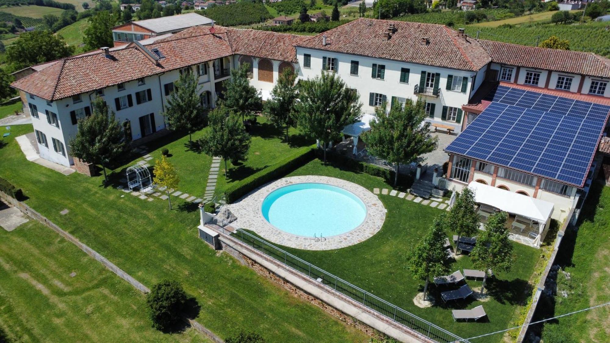 Agriturismo Podere La Piazza Costigliole d'Asti Luaran gambar