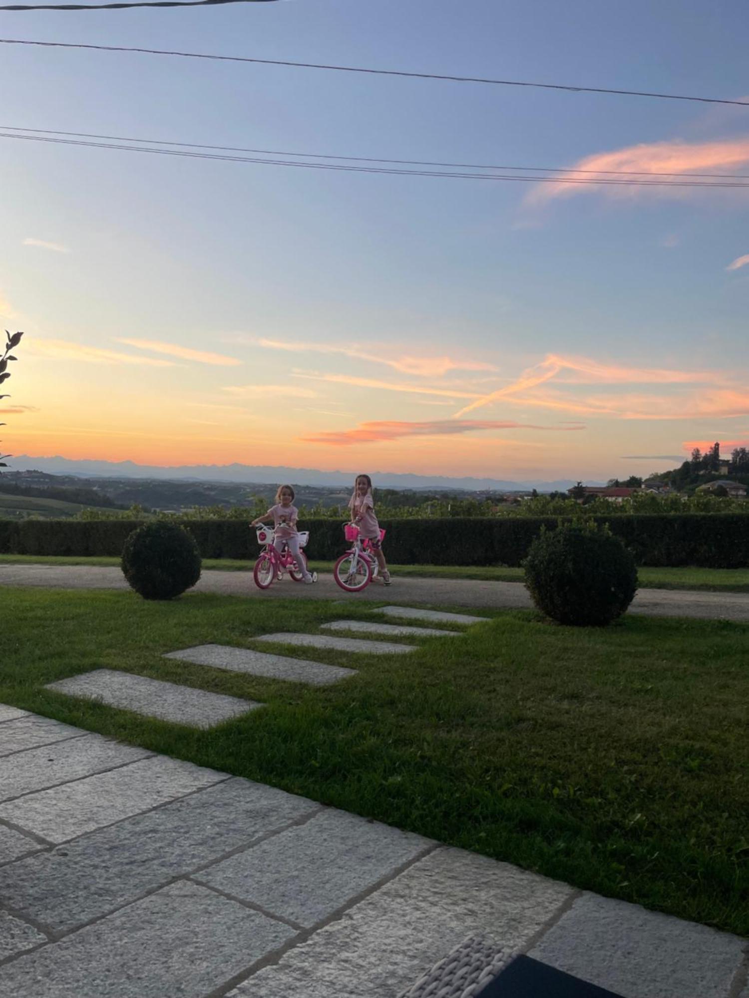 Agriturismo Podere La Piazza Costigliole d'Asti Luaran gambar