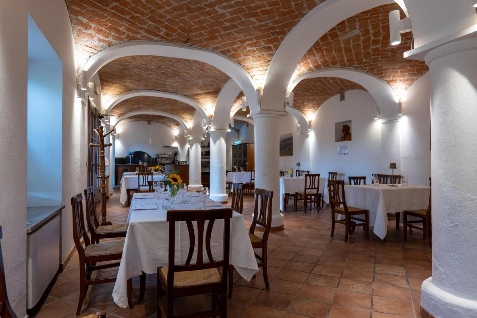 Agriturismo Podere La Piazza Costigliole d'Asti Luaran gambar