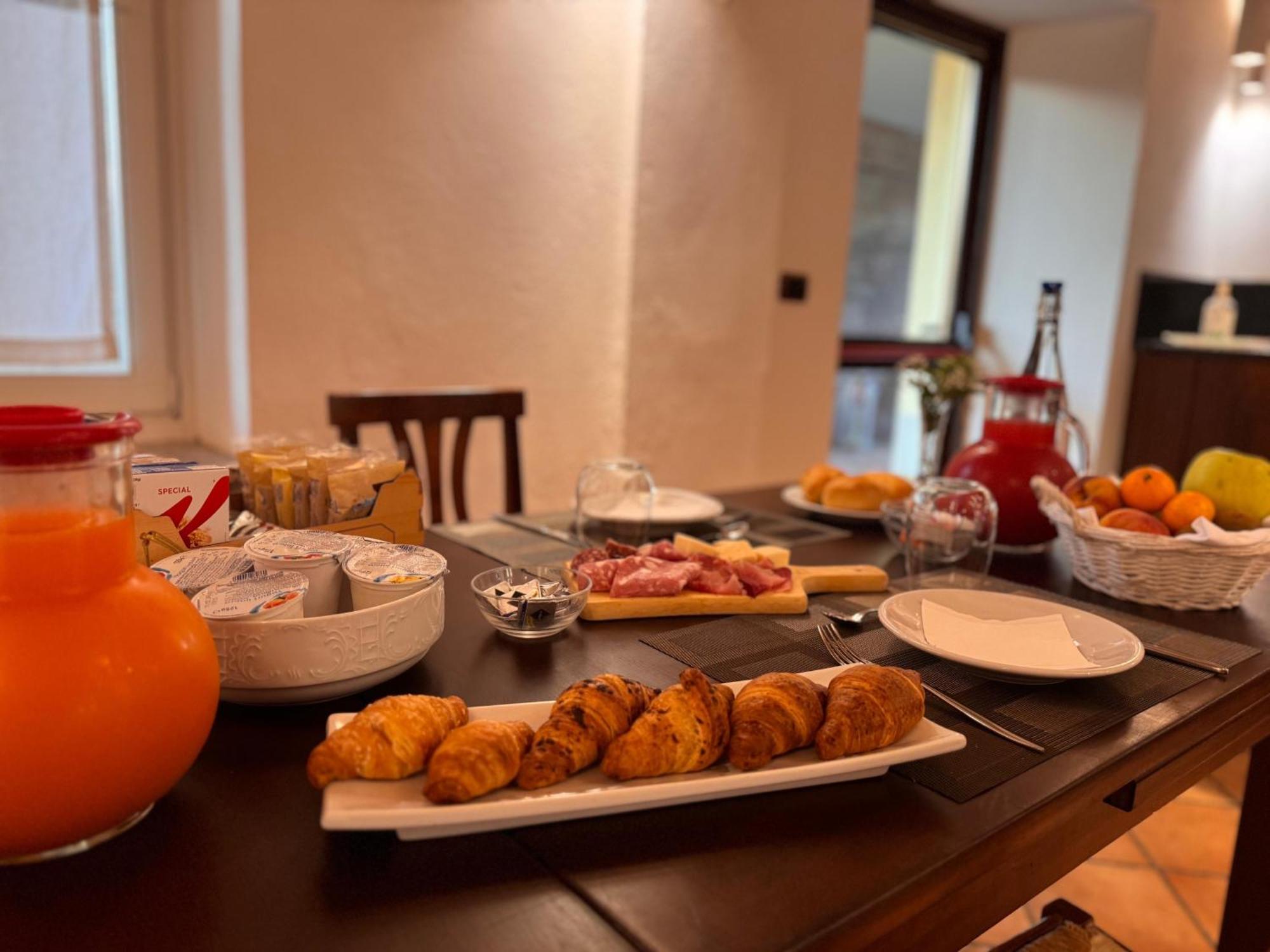 Agriturismo Podere La Piazza Costigliole d'Asti Luaran gambar